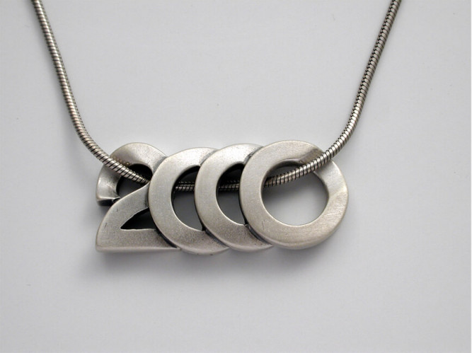 תליון 2000