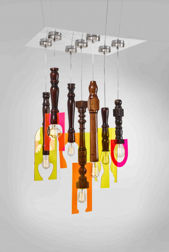 Missing Legs Chandelier -  סטודיו נוב בשיתוף עם אמיר נוה
