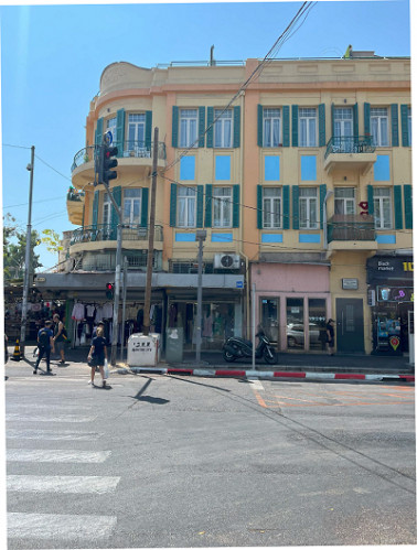 כרזות רחוב אלנבי